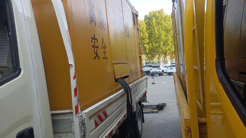 清水如何判断柴油发电机组和UPS电源的切换时间是否符合要求？